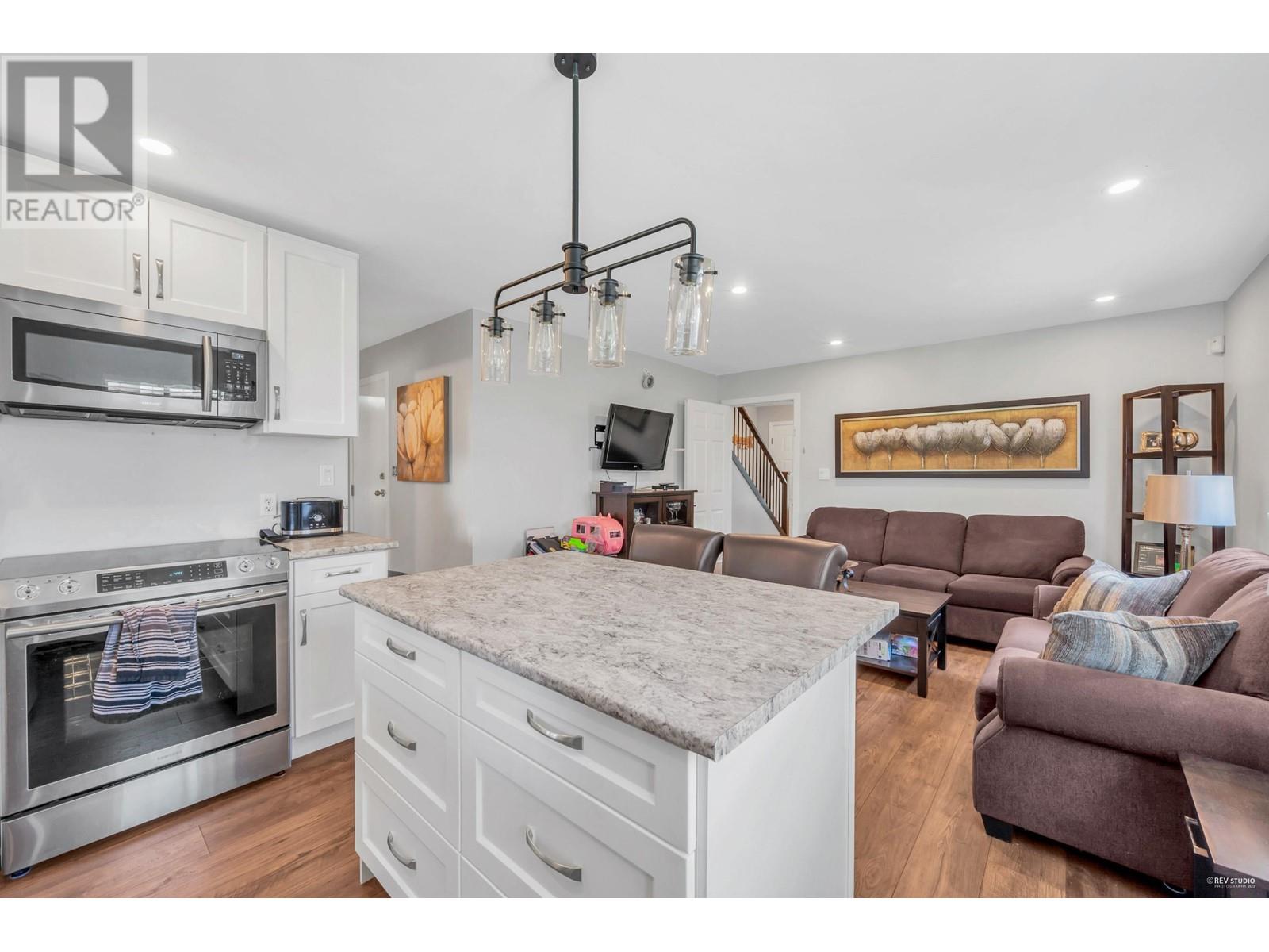 20361 OSPRING STREET, maple ridge, British Columbia