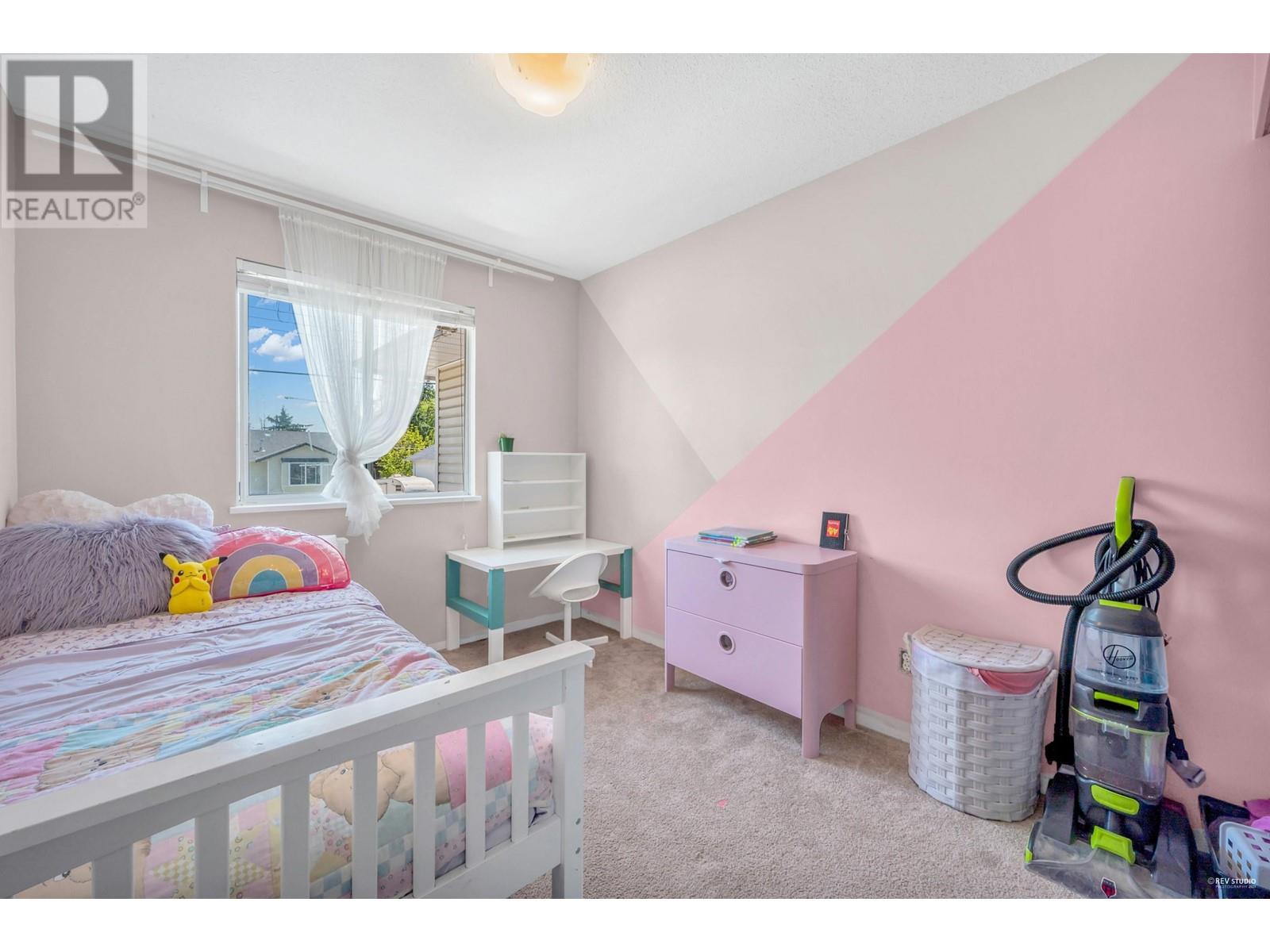 20361 Ospring Street, Maple Ridge, British Columbia  V2X 1K7 - Photo 5 - R2827139