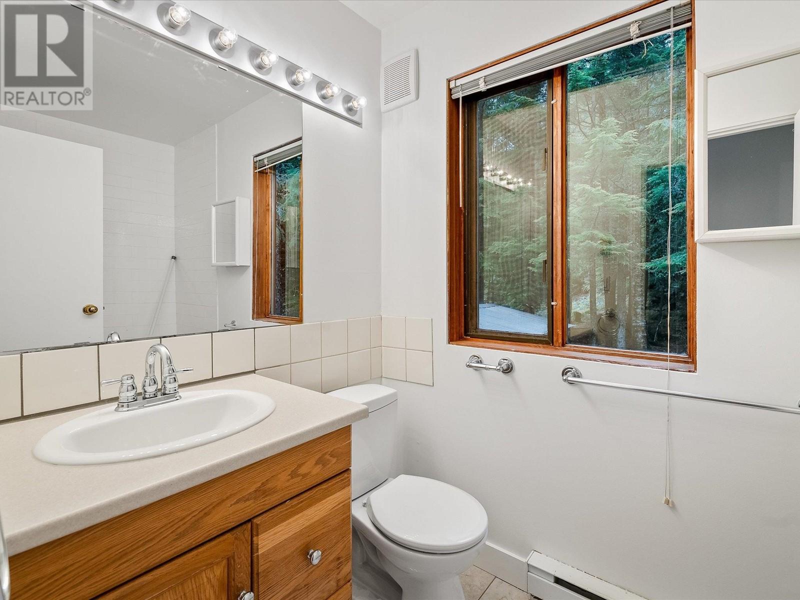 7308 S Fitzsimmons Road, Whistler, British Columbia  V8E 0E5 - Photo 12 - R2827055