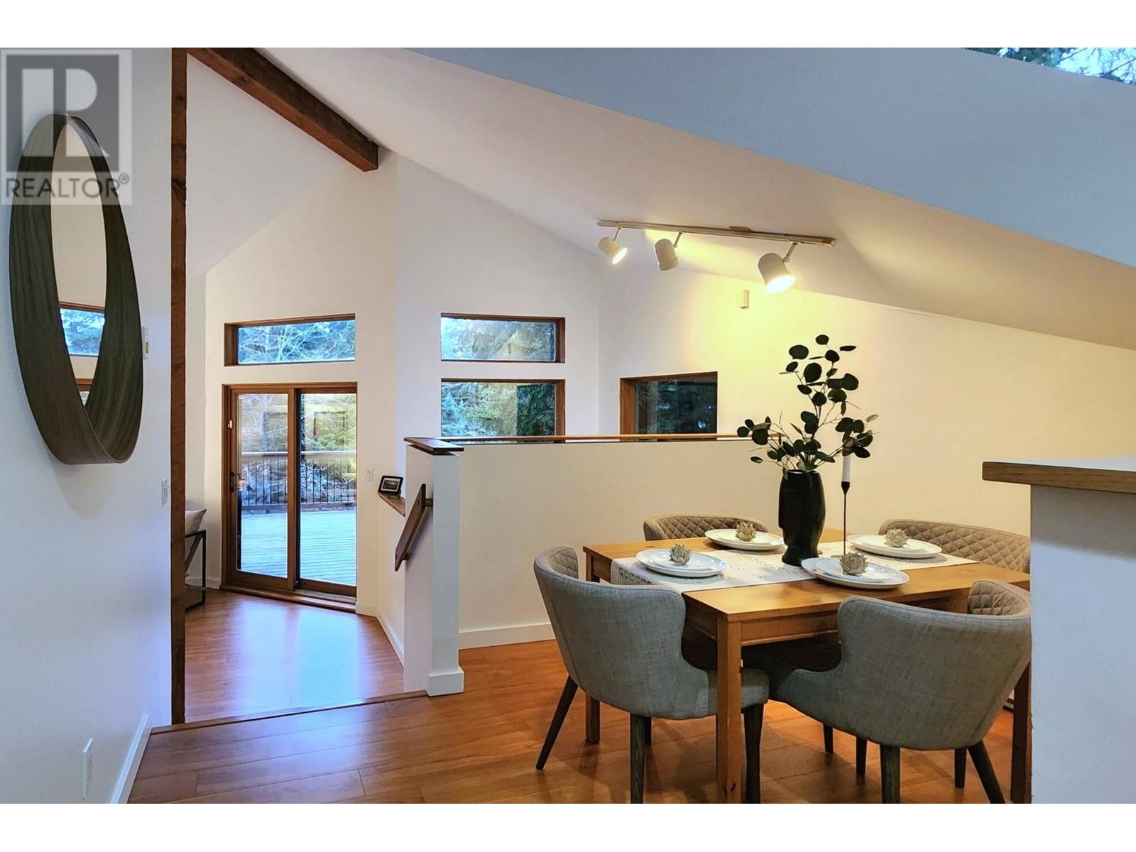 7308 S Fitzsimmons Road, Whistler, British Columbia  V8E 0E5 - Photo 2 - R2827055
