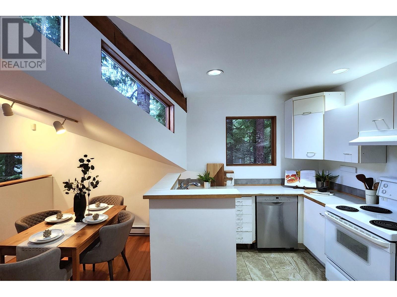 7308 S Fitzsimmons Road, Whistler, British Columbia  V8E 0E5 - Photo 4 - R2827055