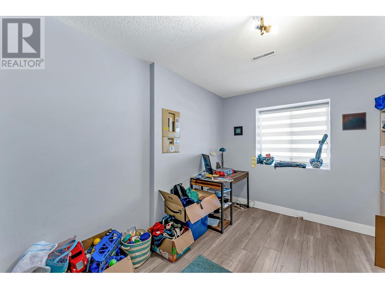 12326 Aurora Street, Maple Ridge, British Columbia  V2X 0J5 - Photo 6 - R2823424