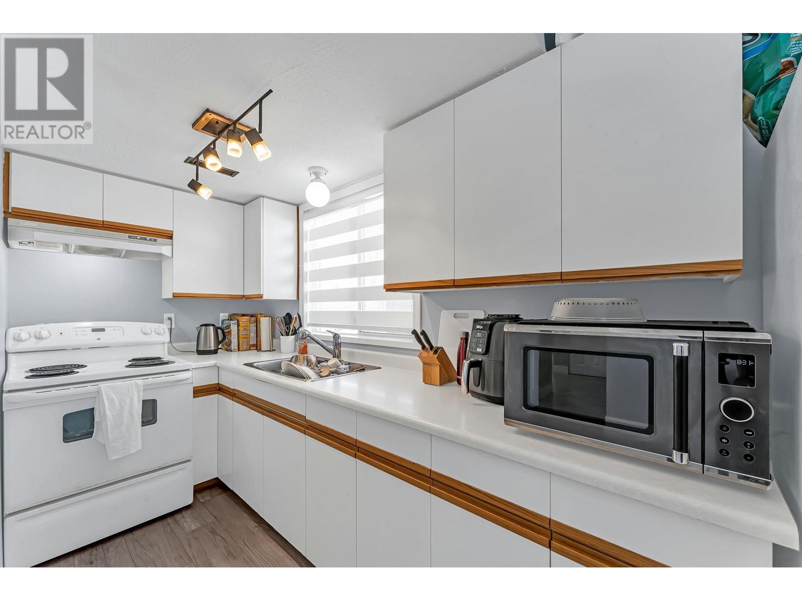 12326 Aurora Street, Maple Ridge, British Columbia  V2X 0J5 - Photo 28 - R2823424