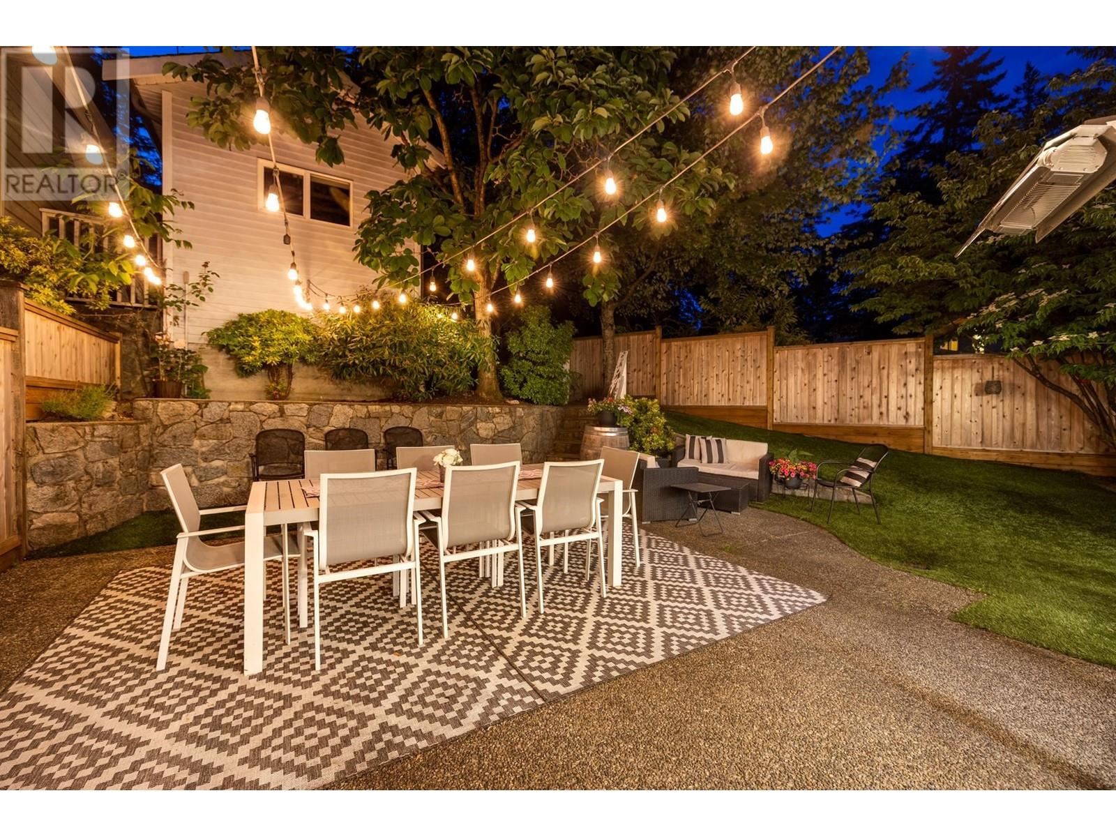 448 Brand Street, North Vancouver, British Columbia  V7N 1G1 - Photo 2 - R2827150