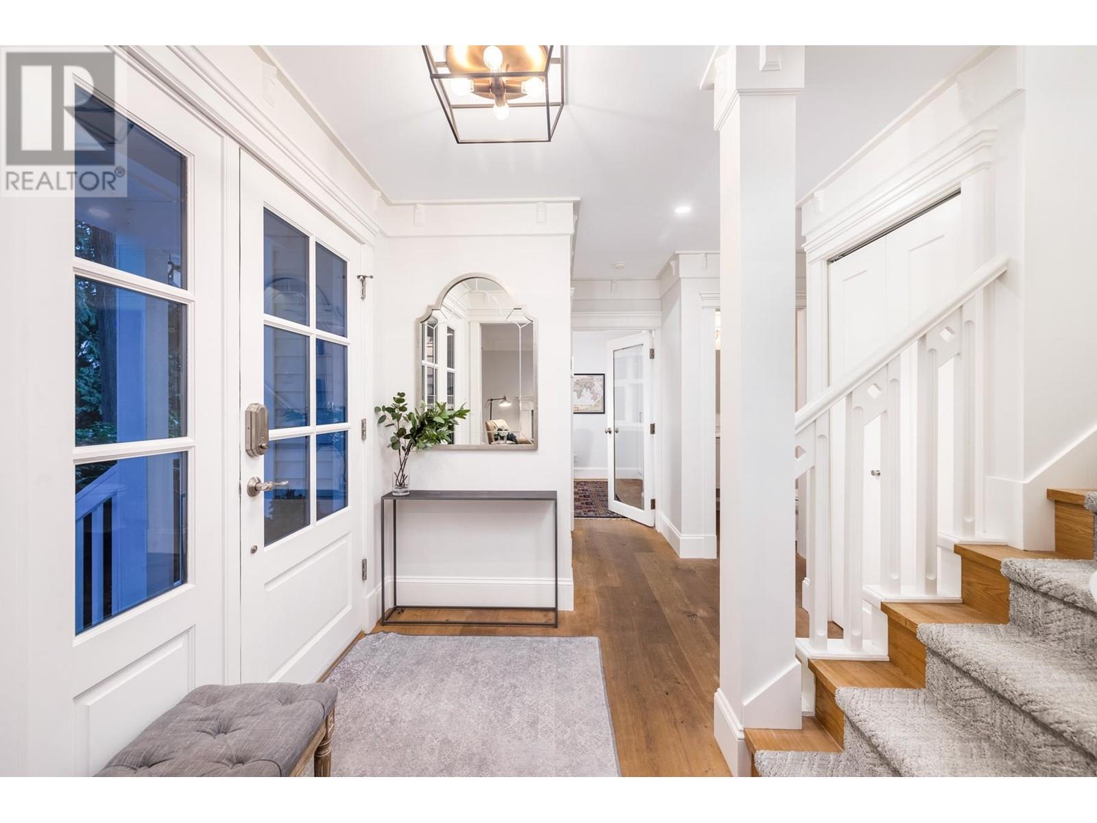448 Brand Street, North Vancouver, British Columbia  V7N 1G1 - Photo 4 - R2827150