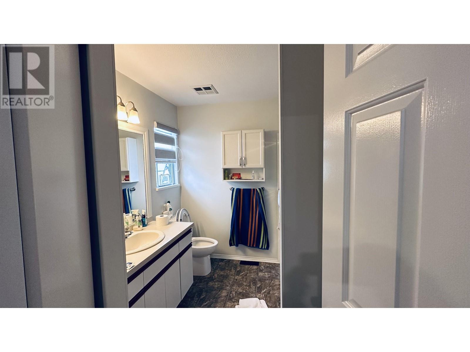 7760 17th Avenue, Burnaby, British Columbia  V3N 1L9 - Photo 21 - R2826680