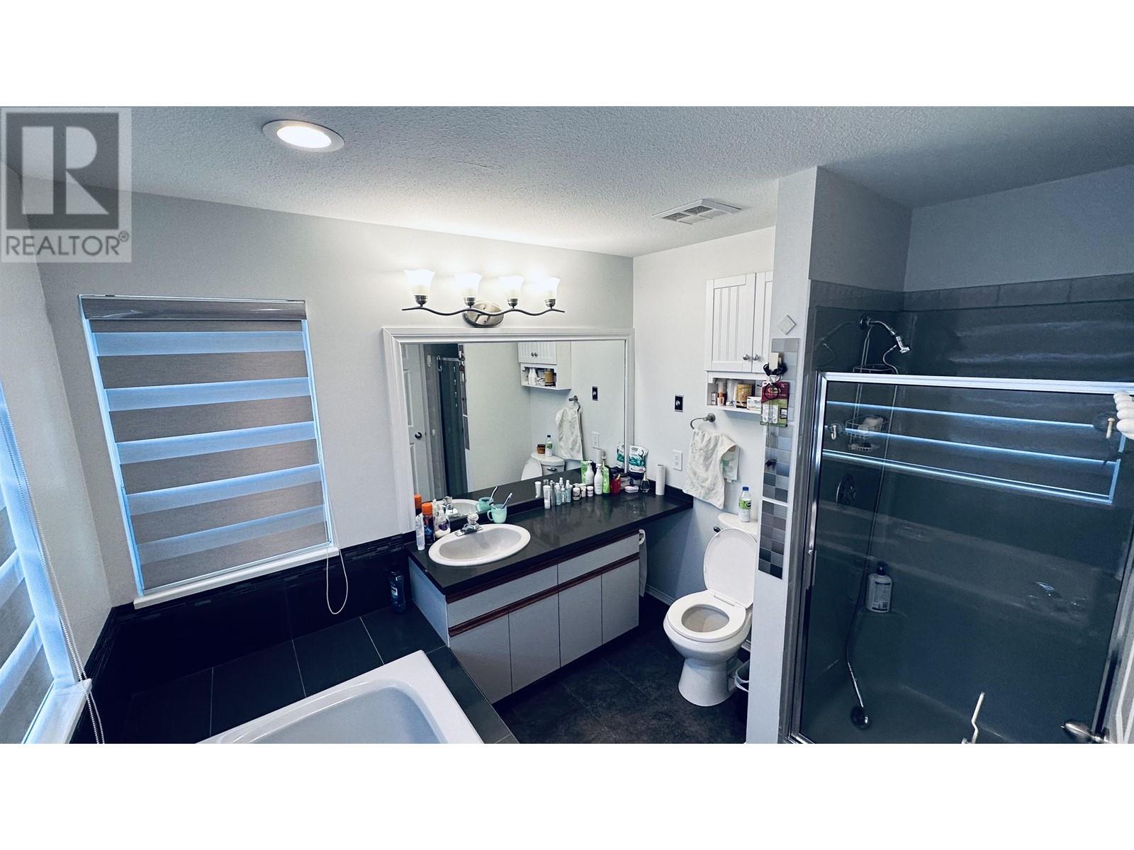 7760 17th Avenue, Burnaby, British Columbia  V3N 1L9 - Photo 11 - R2826680