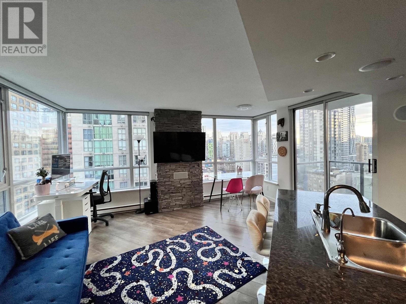 1402 1212 Howe Street, Vancouver, British Columbia  V6Z 2M9 - Photo 2 - R2800568