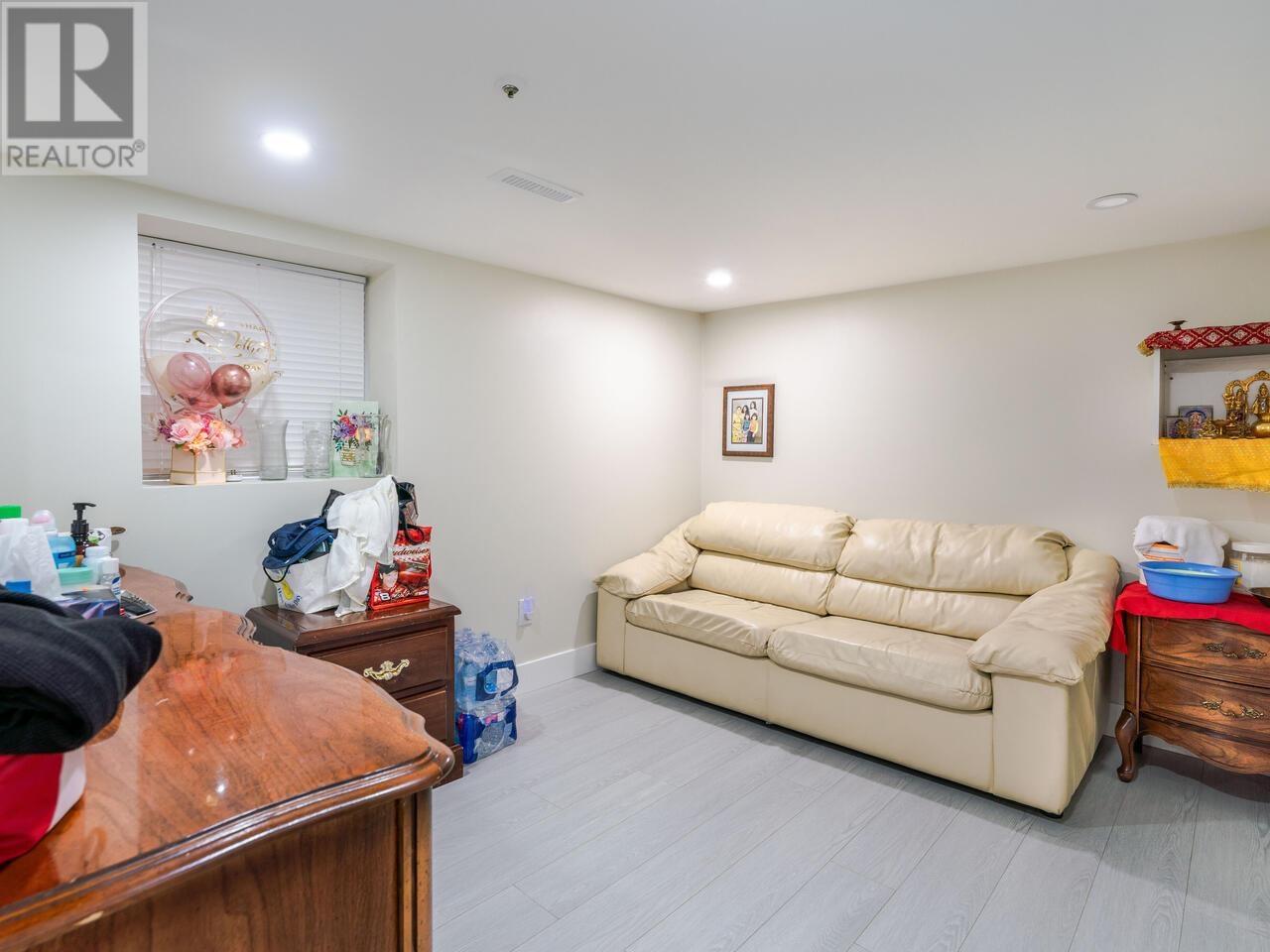 4389 Quebec Street, Vancouver, British Columbia  V5V 3L4 - Photo 3 - R2826486