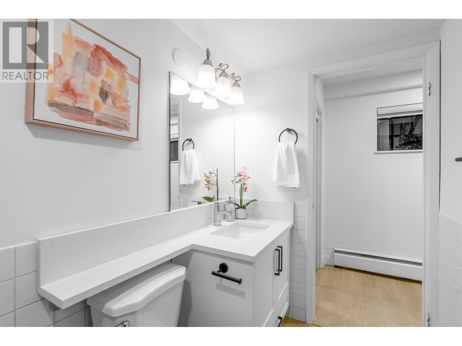8893 Horne Street, Burnaby, British Columbia  V3N 4J8 - Photo 13 - R2825465