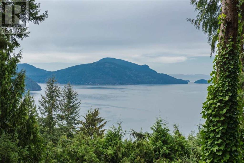 430 Bayview Road, West Vancouver, British Columbia  V0N 2E0 - Photo 1 - R2827160