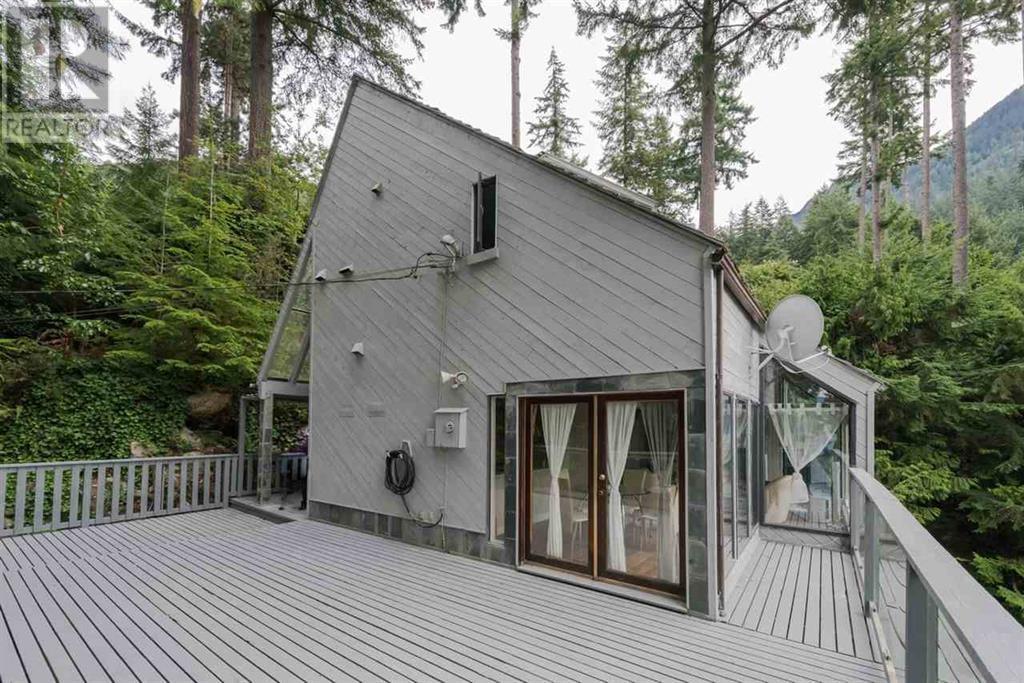 430 Bayview Road, West Vancouver, British Columbia  V0N 2E0 - Photo 2 - R2827160