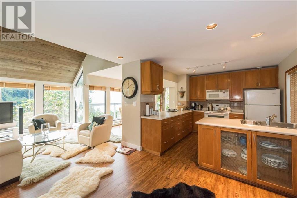 430 Bayview Road, West Vancouver, British Columbia  V0N 2E0 - Photo 3 - R2827160