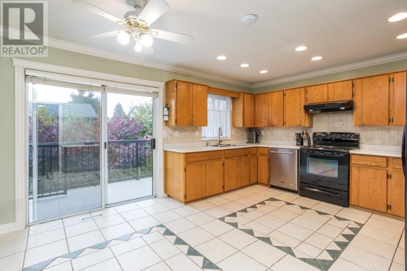 12404 188 Street, Pitt Meadows, British Columbia  V3Y 2G8 - Photo 2 - R2827175