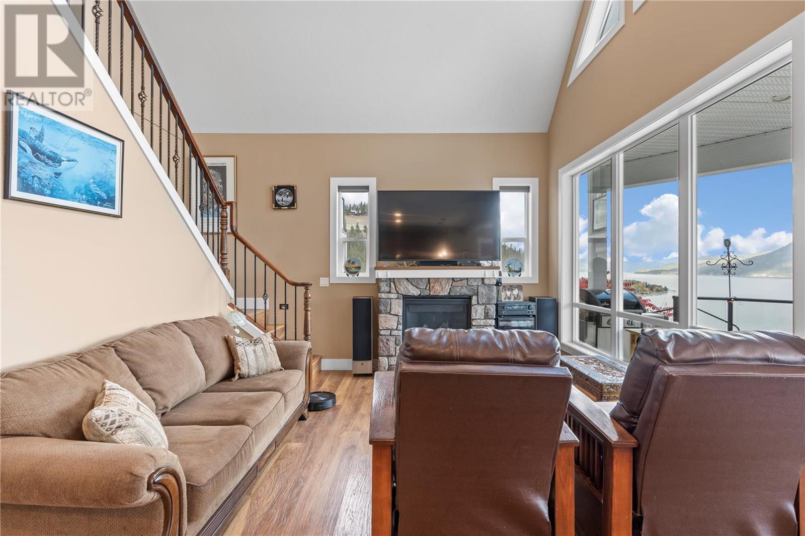 6754 La Palma Loop Kelowna