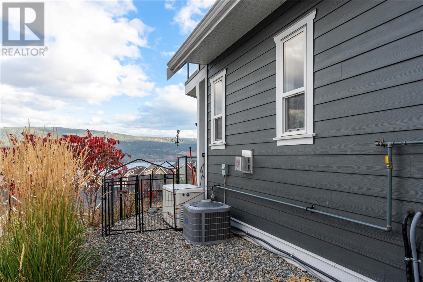 6754 La Palma Loop Kelowna