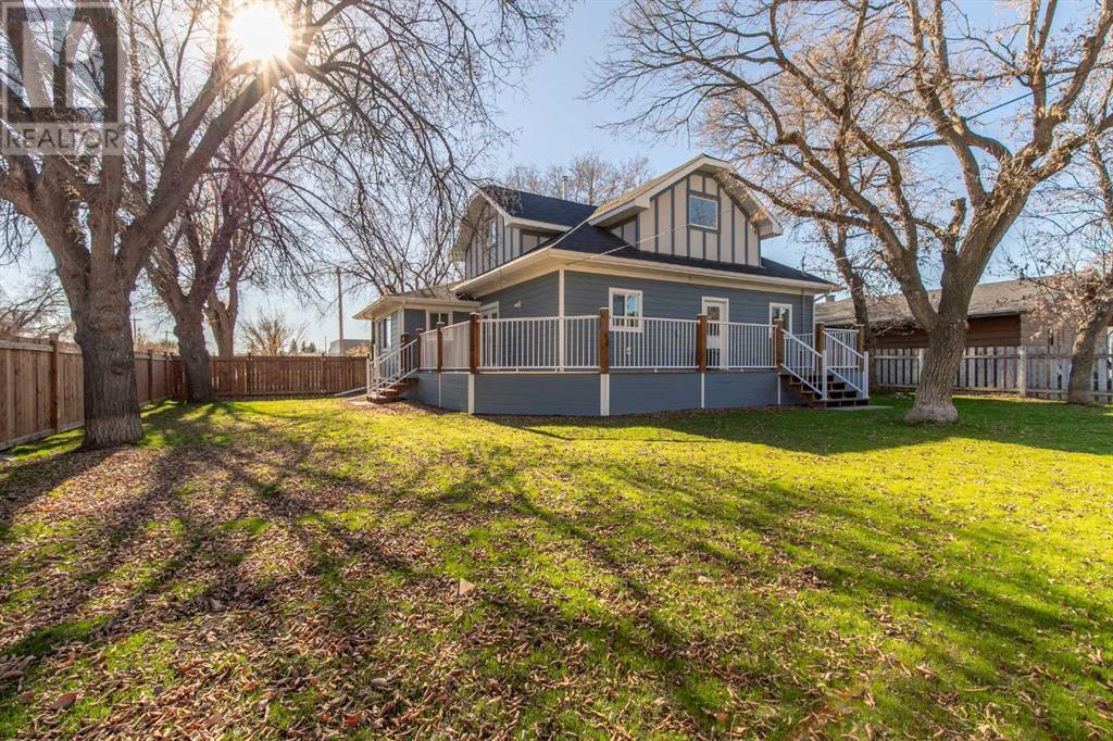 232 3 Avenue E, bow island, Alberta