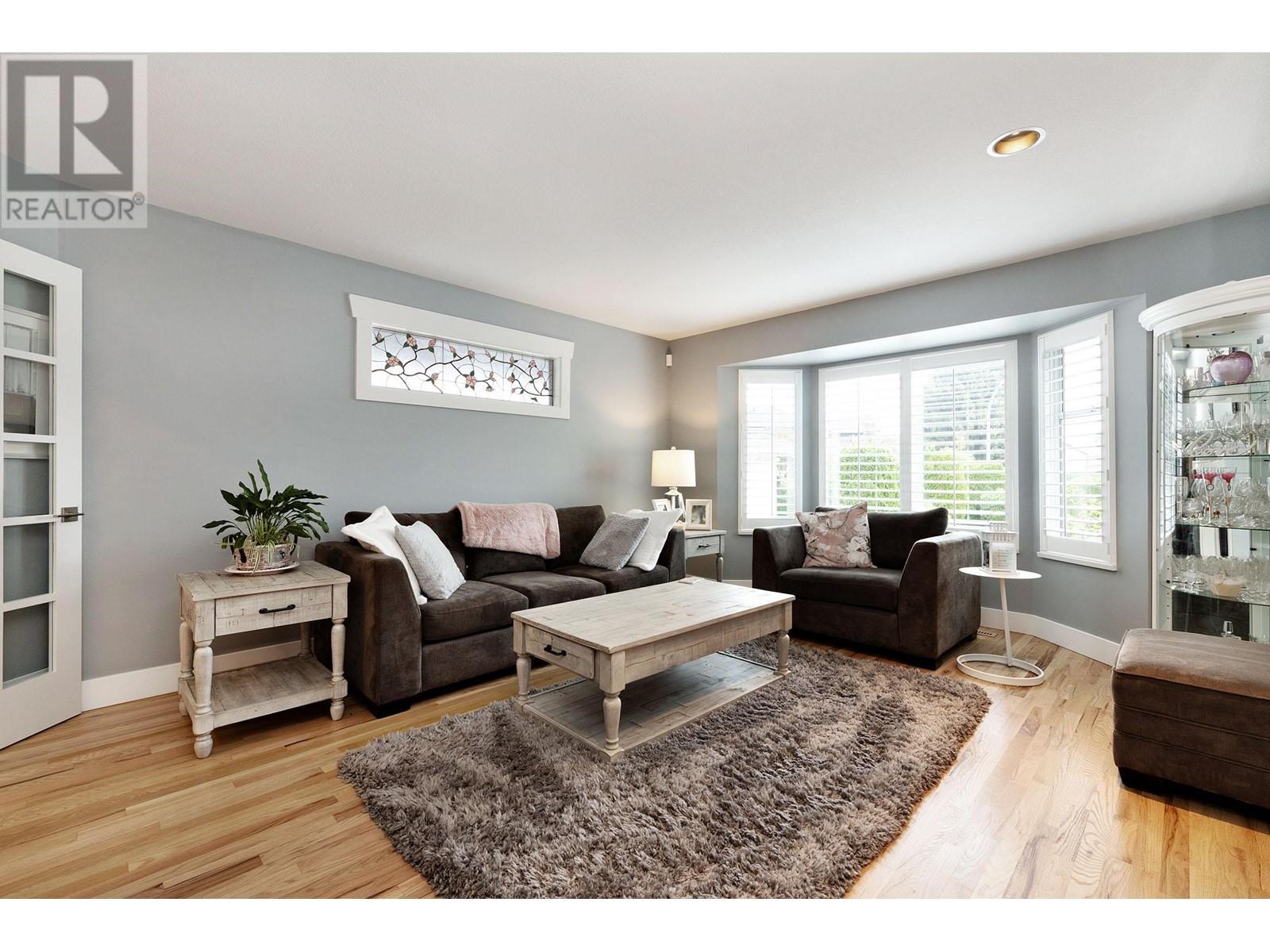 19271 123 Avenue, Pitt Meadows, British Columbia  V3Y 2K2 - Photo 3 - R2826481