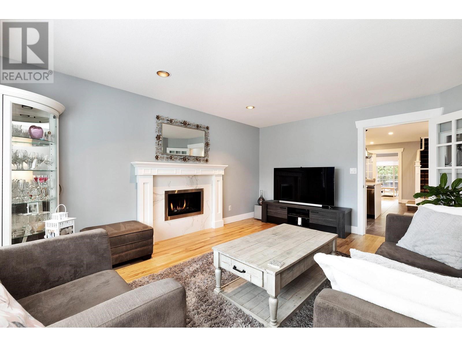 19271 123 Avenue, Pitt Meadows, British Columbia  V3Y 2K2 - Photo 4 - R2826481
