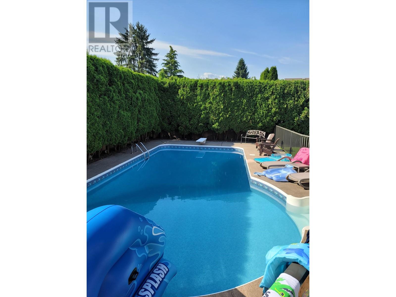 19271 123 Avenue, Pitt Meadows, British Columbia  V3Y 2K2 - Photo 32 - R2826481