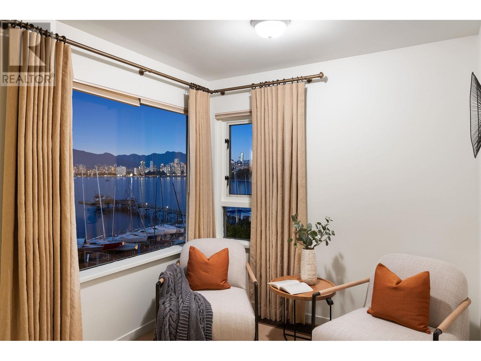 2487 Point Grey Road, Vancouver, British Columbia  V6K 1A1 - Photo 17 - R2816119