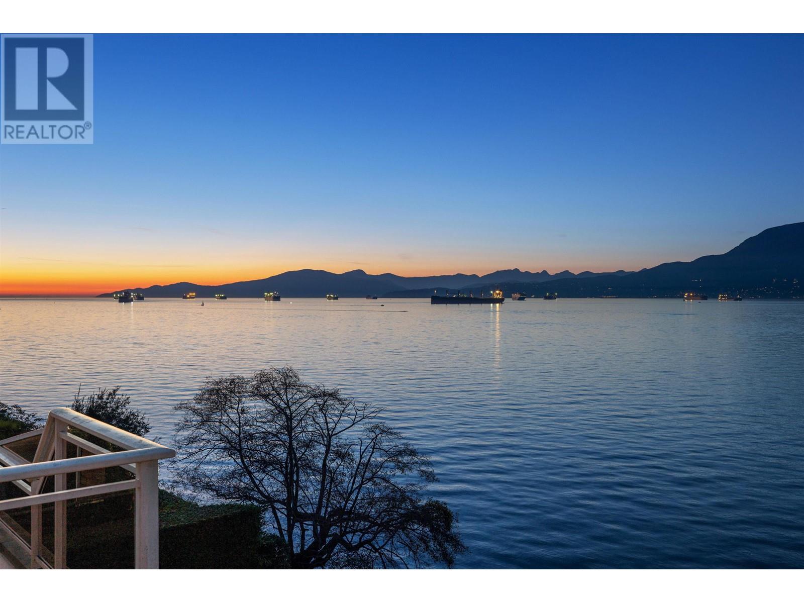 2487 Point Grey Road, Vancouver, British Columbia  V6K 1A1 - Photo 37 - R2816119