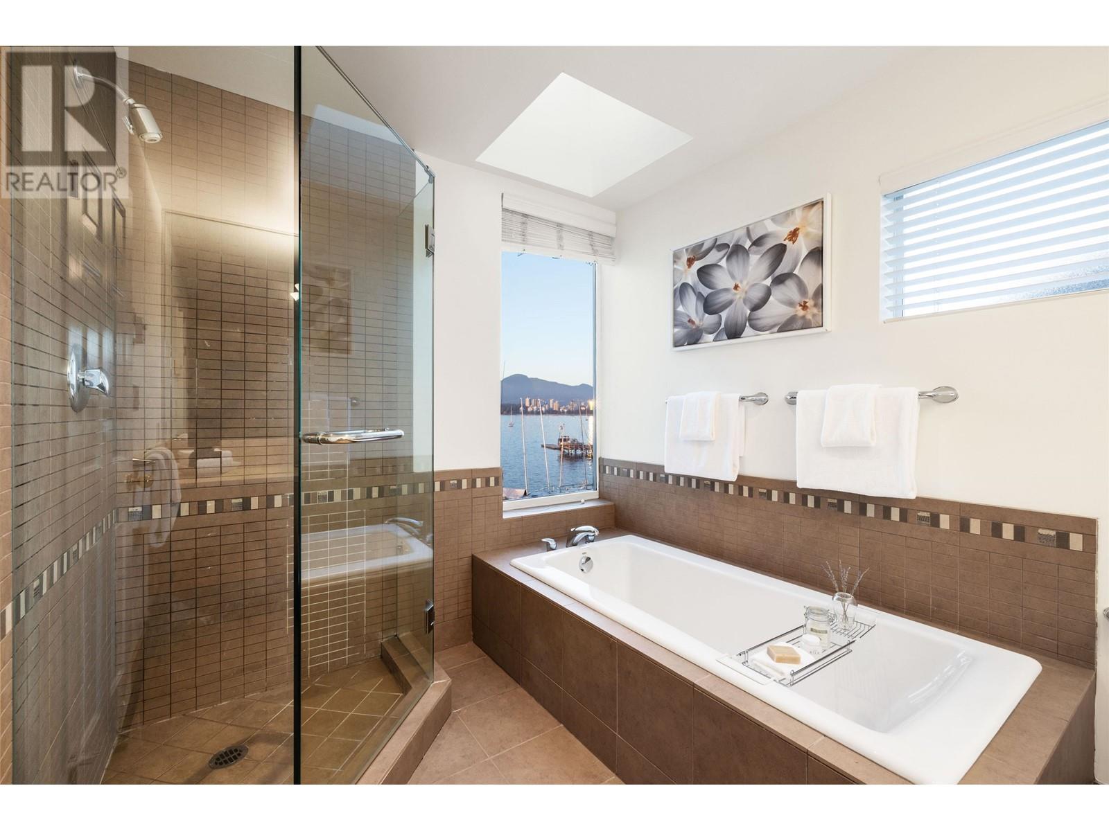 2487 Point Grey Road, Vancouver, British Columbia  V6K 1A1 - Photo 19 - R2816119