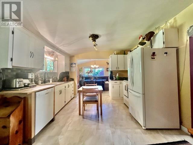 595 Pratt Road, Gibsons, British Columbia  V0N 1V4 - Photo 13 - R2808006