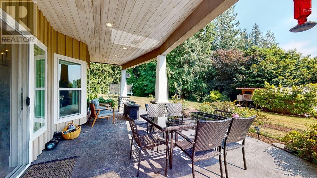 1210 Reed Road, Gibsons, British Columbia  V0N 1V7 - Photo 32 - R2796280