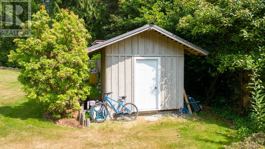 1210 Reed Road, Gibsons, British Columbia  V0N 1V7 - Photo 34 - R2796280