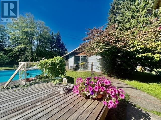 595 Pratt Road, Gibsons, British Columbia  V0N 1V4 - Photo 5 - R2808006