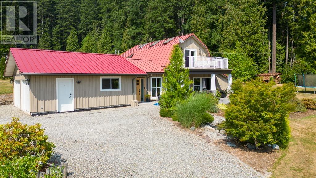 1210 REED ROAD, gibsons, British Columbia