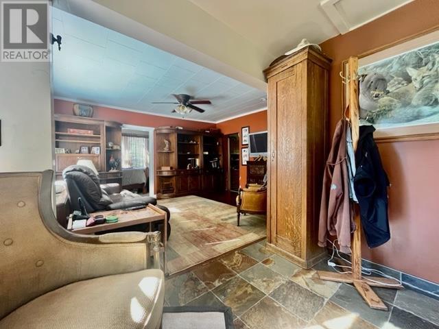 595 Pratt Road, Gibsons, British Columbia  V0N 1V4 - Photo 10 - R2808006