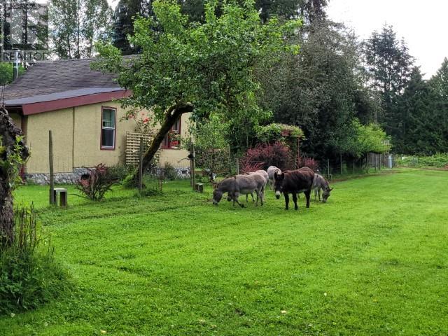 595 Pratt Road, Gibsons, British Columbia  V0N 1V4 - Photo 2 - R2808006
