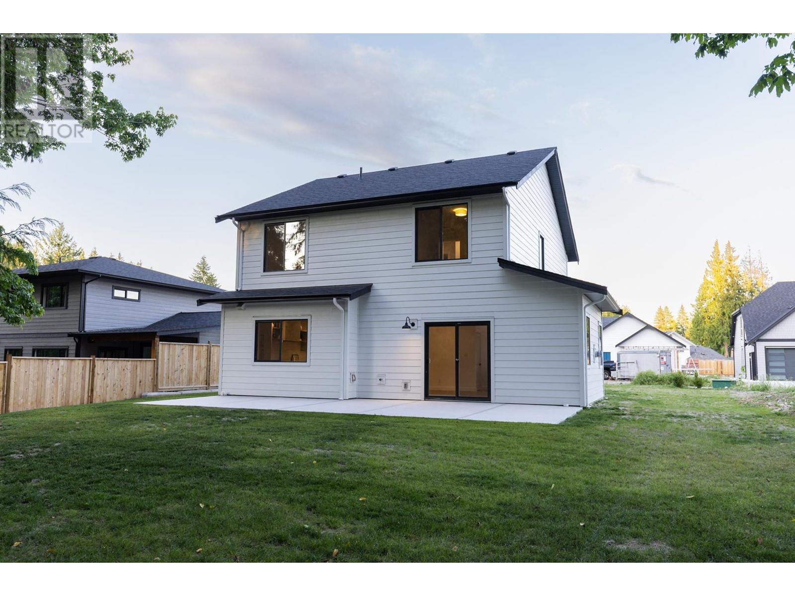 511 JORDAN'S WAY, gibsons, British Columbia