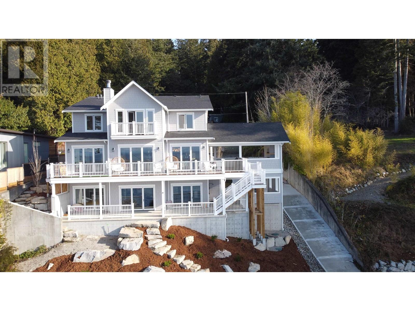 2583-85 Lower Road, Roberts Creek, British Columbia  V0N 2W4 - Photo 4 - R2816549