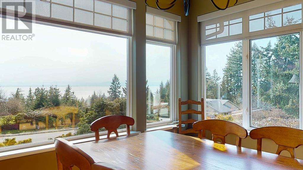 1500 Vernon Drive, Gibsons, British Columbia  V0N 1V5 - Photo 7 - R2823649