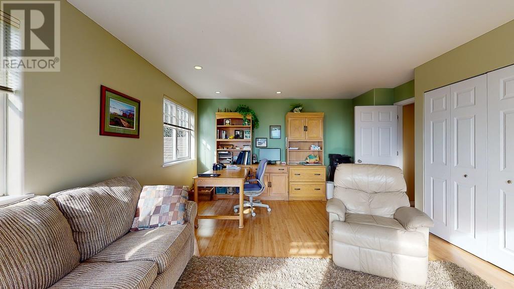 1500 Vernon Drive, Gibsons, British Columbia  V0N 1V5 - Photo 23 - R2823649