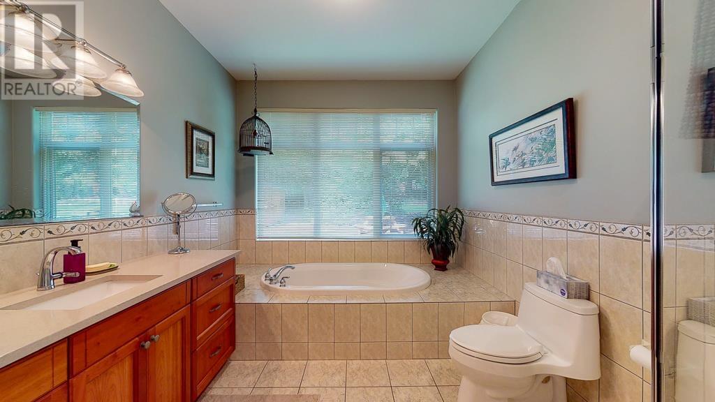1500 Vernon Drive, Gibsons, British Columbia  V0N 1V5 - Photo 19 - R2823649