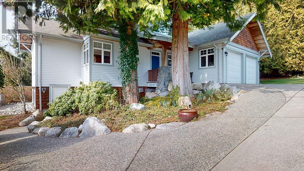 1500 Vernon Drive, Gibsons, British Columbia  V0N 1V5 - Photo 3 - R2823649