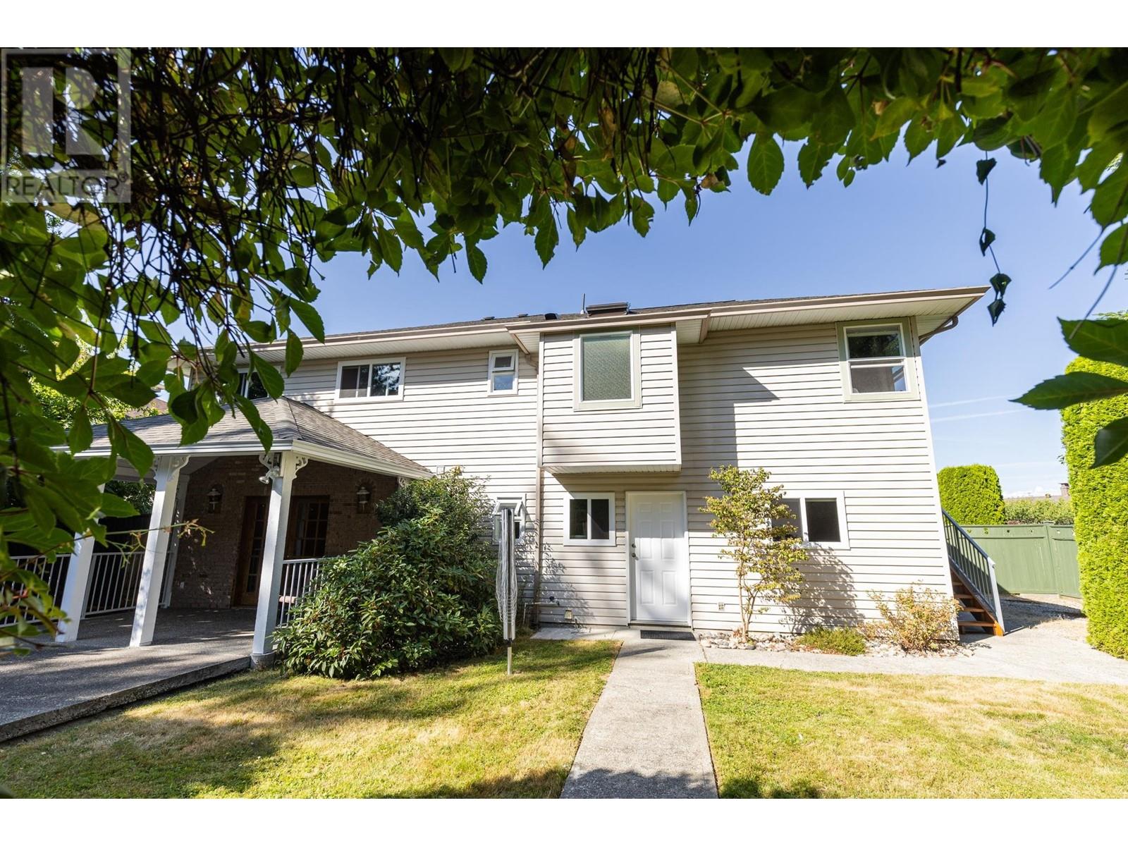 855 Oceanmount Boulevard, Gibsons, British Columbia  V0N 1V8 - Photo 5 - R2824510