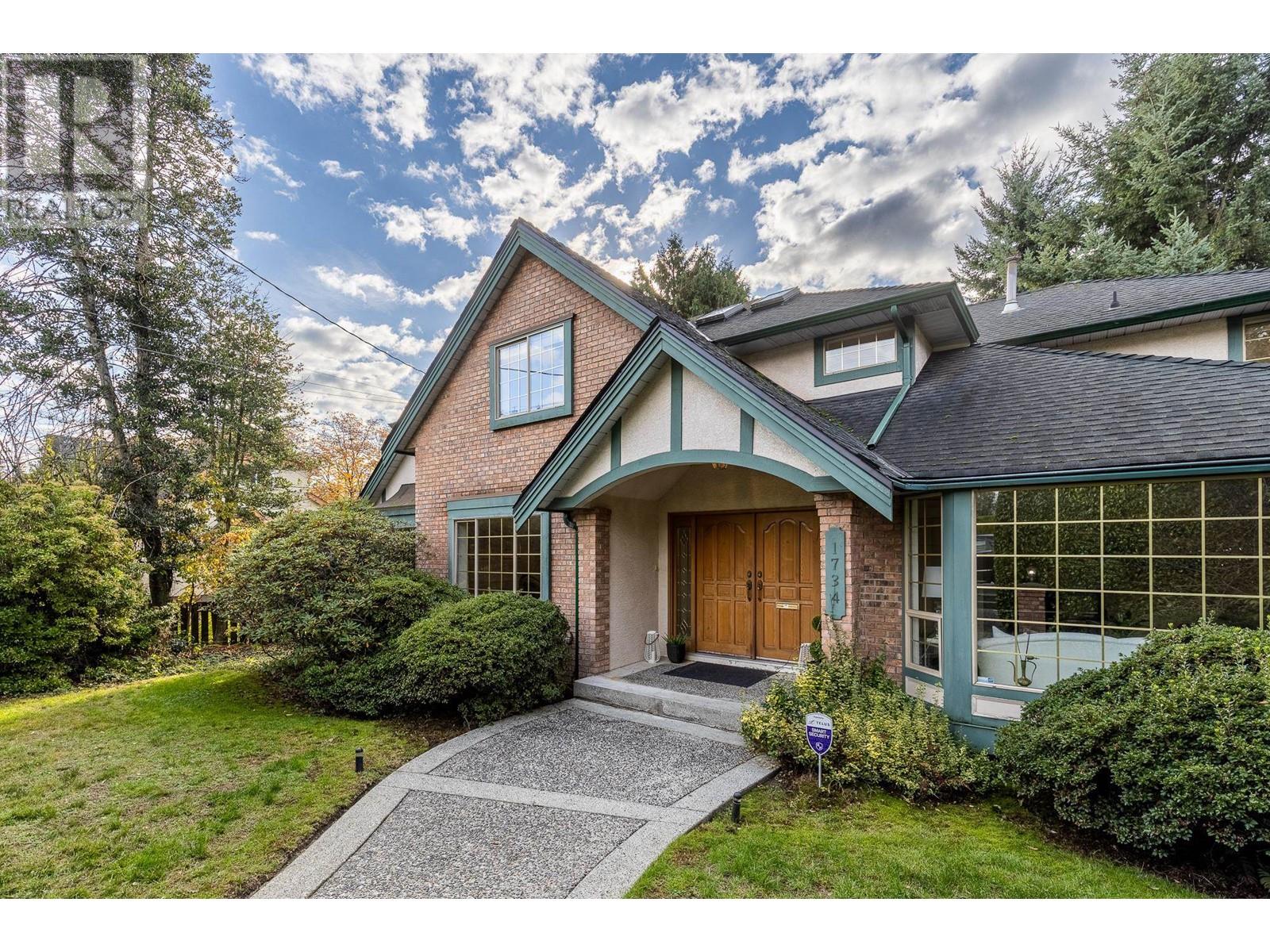 1734 FULTON AVENUE, west vancouver, British Columbia