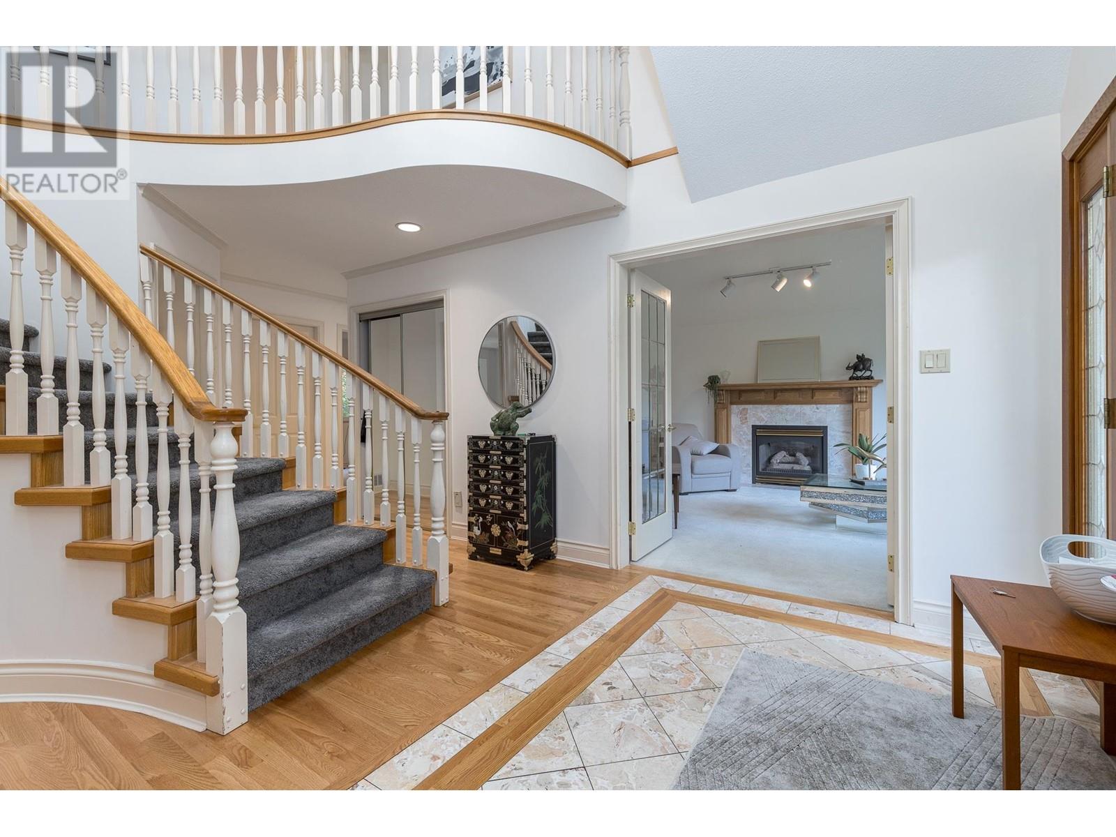 1734 Fulton Avenue, West Vancouver, British Columbia  V7V 1S9 - Photo 2 - R2826959
