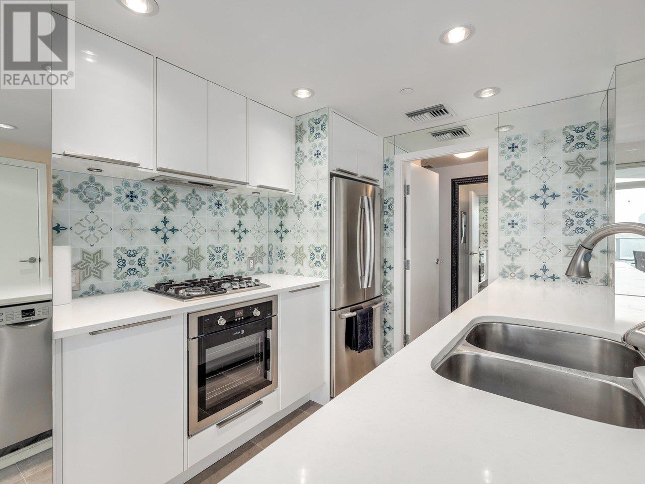1702 638 Beach Crescent, Vancouver, British Columbia  V6Z 3H4 - Photo 13 - R2824941