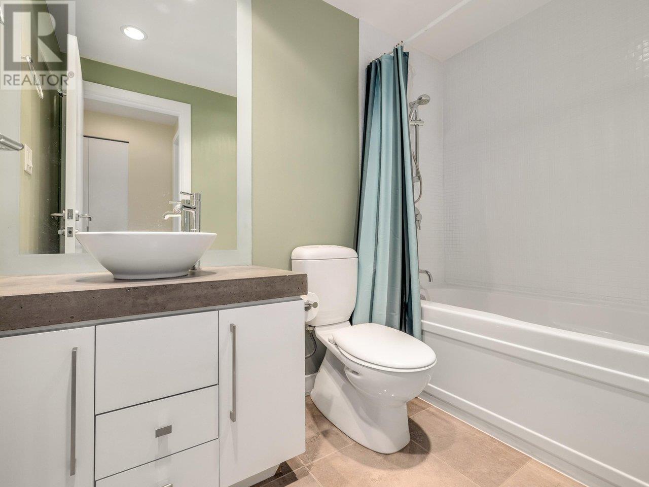 1702 638 Beach Crescent, Vancouver, British Columbia  V6Z 3H4 - Photo 21 - R2824941
