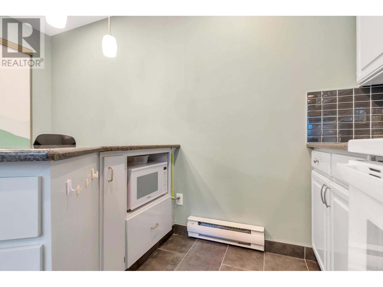 7255 Weaver Court, Vancouver, British Columbia  V5S 3Y8 - Photo 9 - R2827222