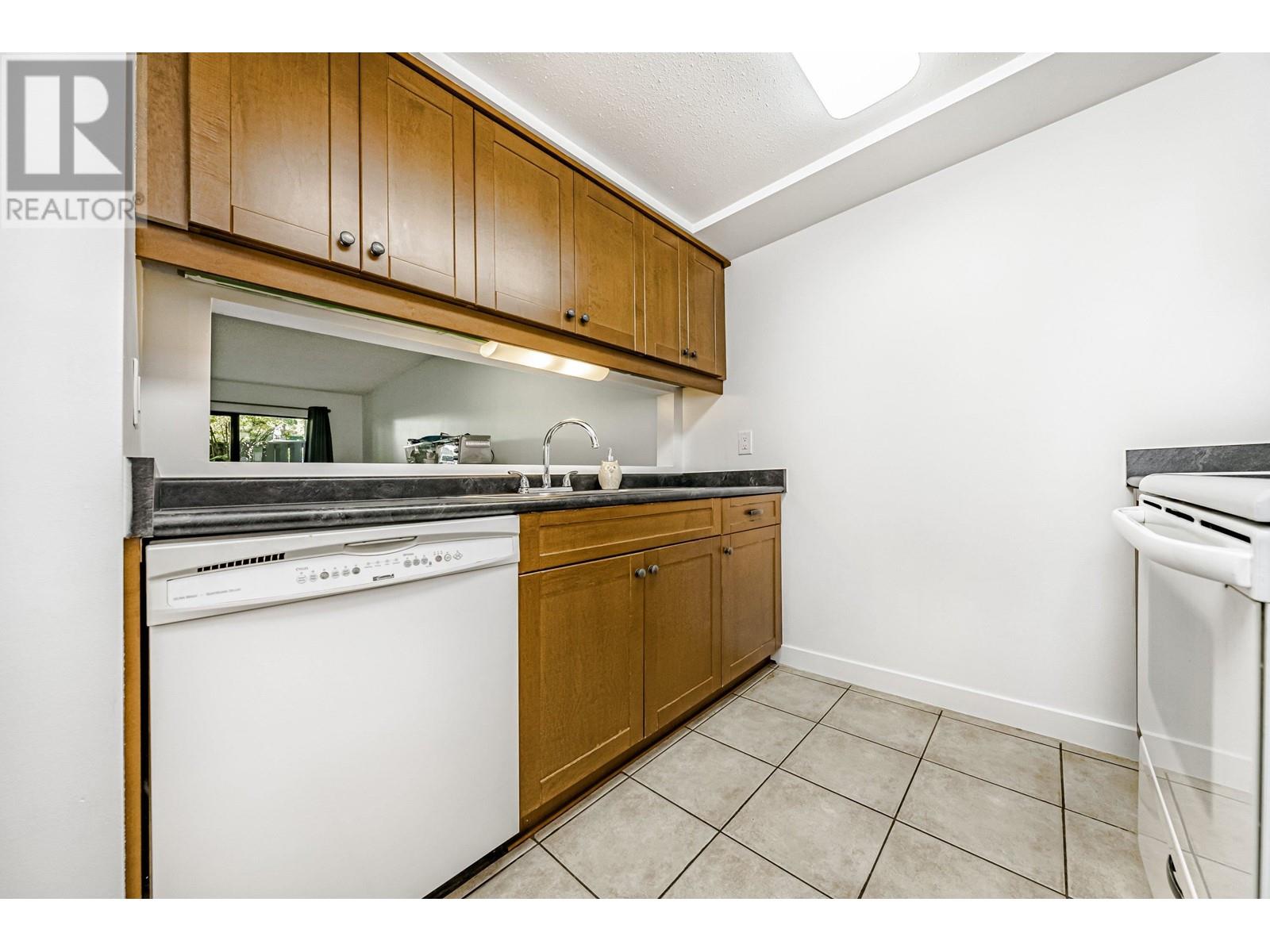 9 385 Ginger Drive, New Westminster, British Columbia  V3L 5L6 - Photo 11 - R2827226