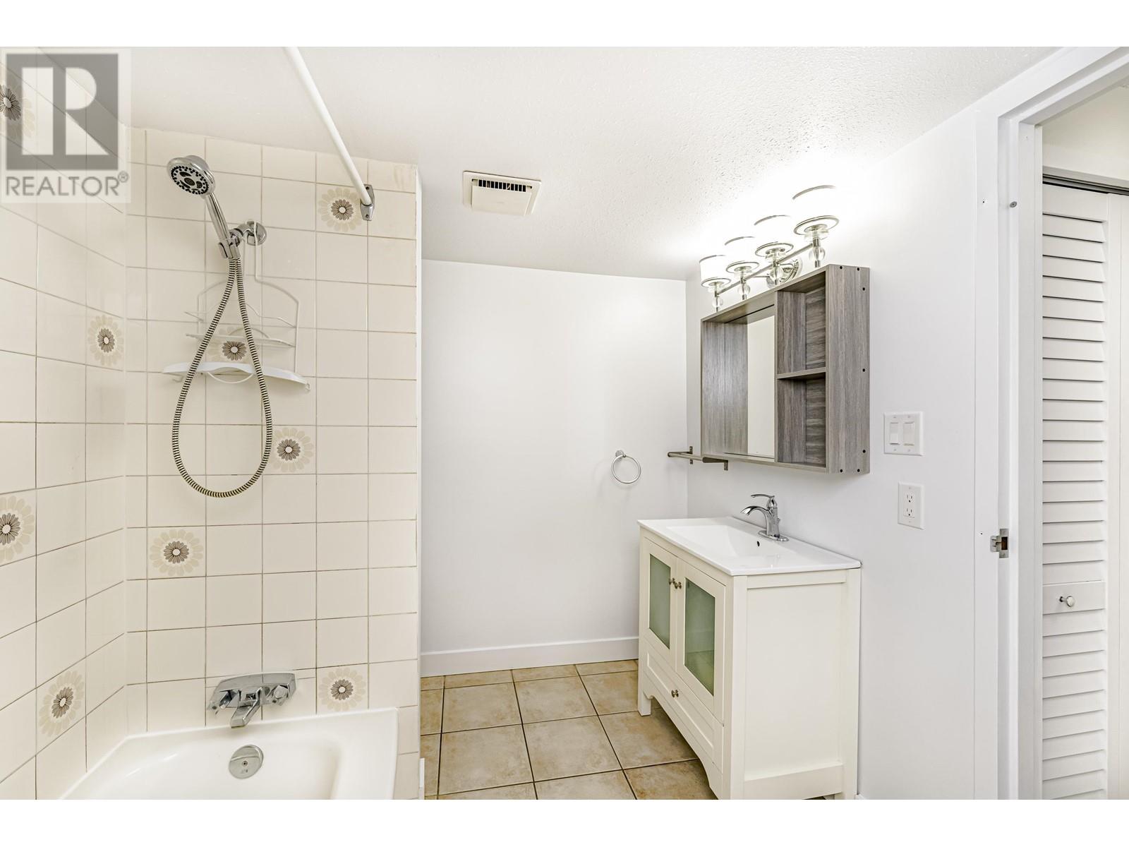 9 385 Ginger Drive, New Westminster, British Columbia  V3L 5L6 - Photo 19 - R2827226