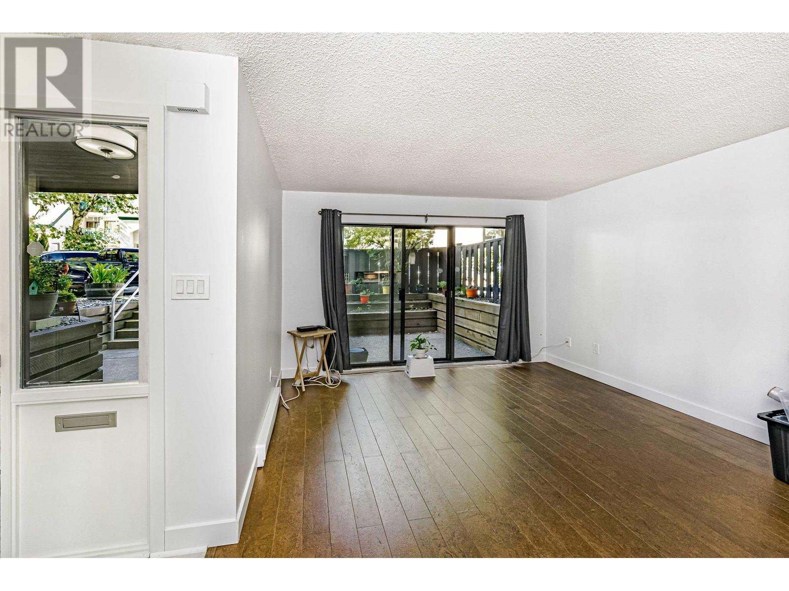 9 385 Ginger Drive, New Westminster, British Columbia  V3L 5L6 - Photo 4 - R2827226
