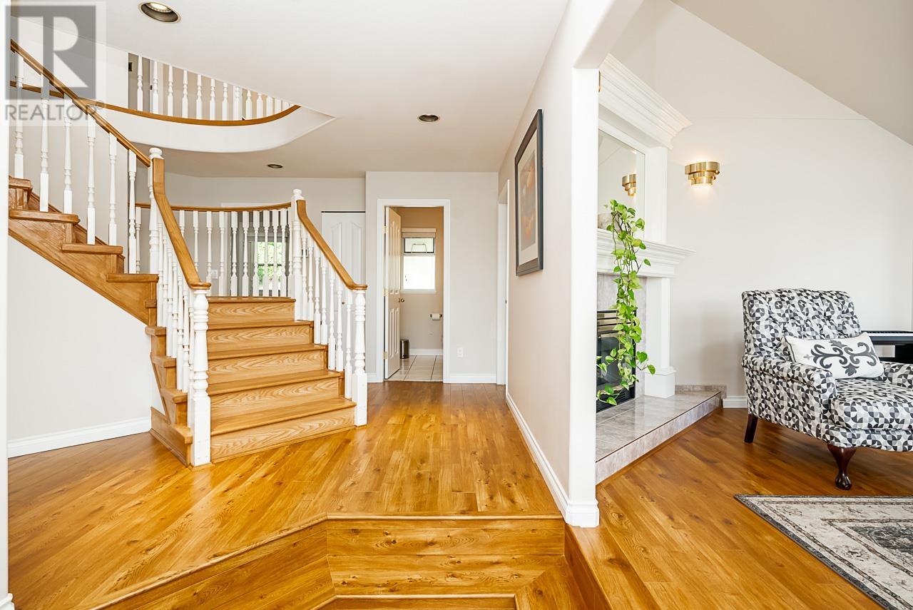 2645 Sandstone Crescent, Coquitlam, British Columbia  V3E 2T8 - Photo 3 - R2827204